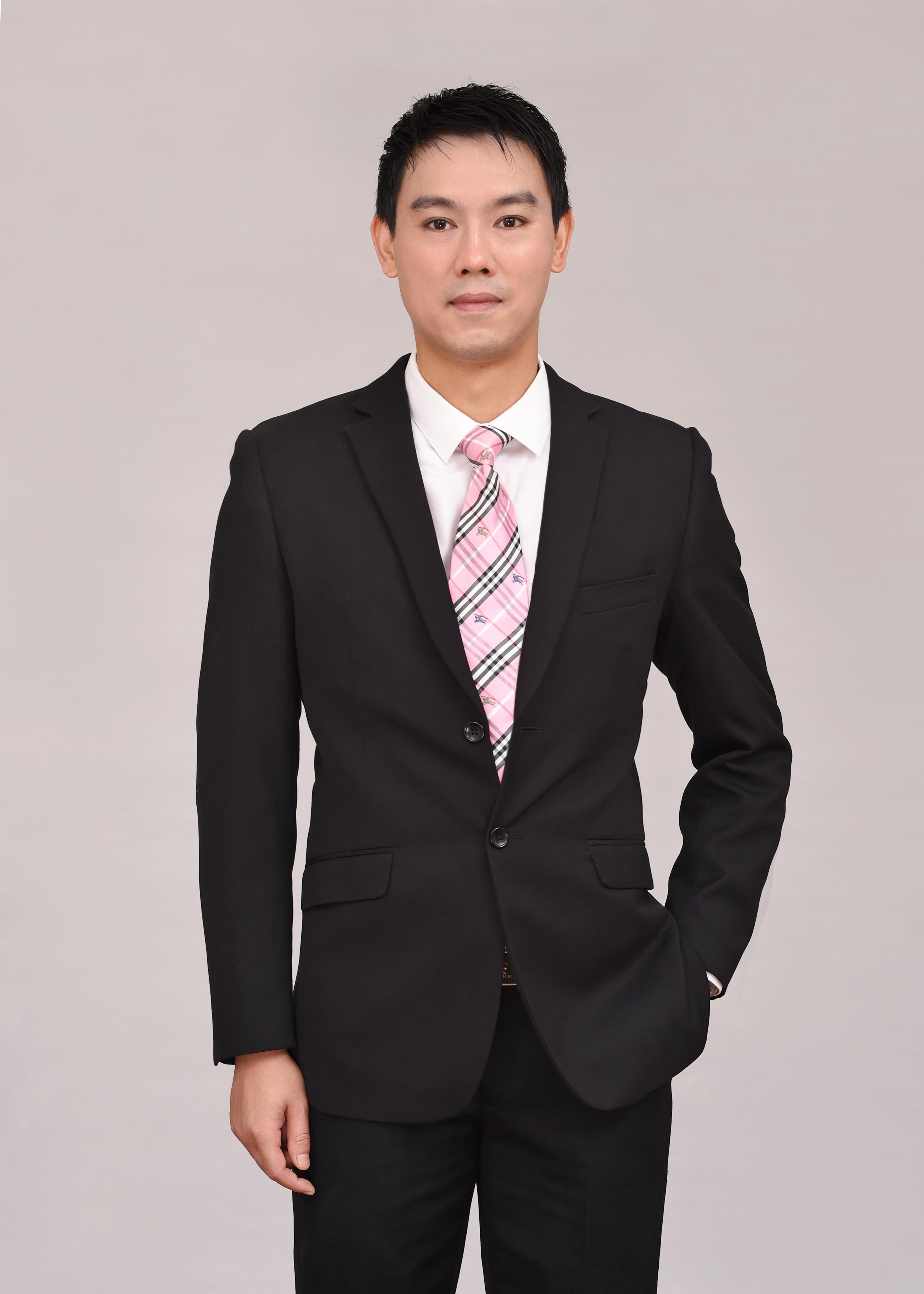 贺先秀 包装与印刷设计负责人